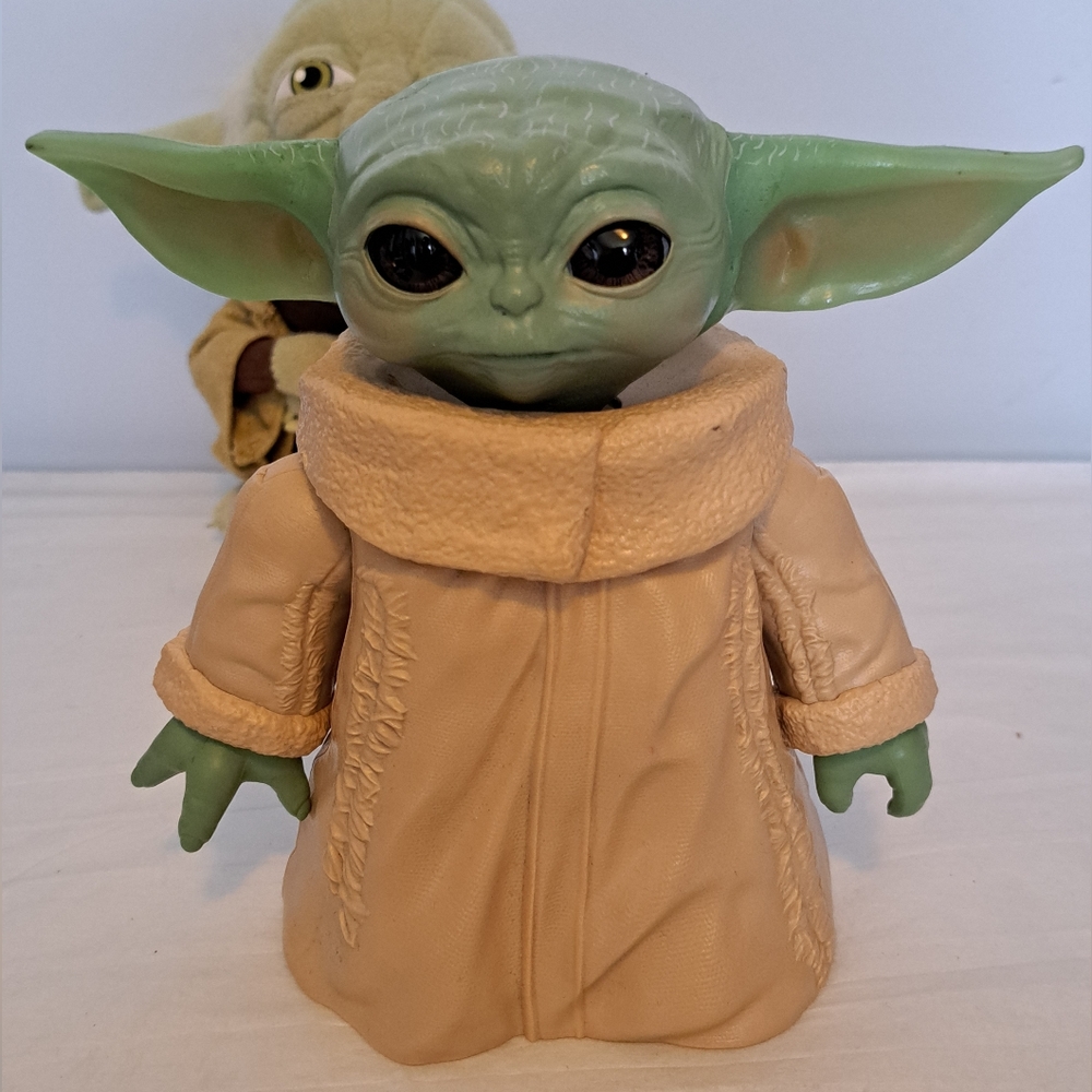 Yoda / baby Yoda plush / Toy - Picture 2 of 10